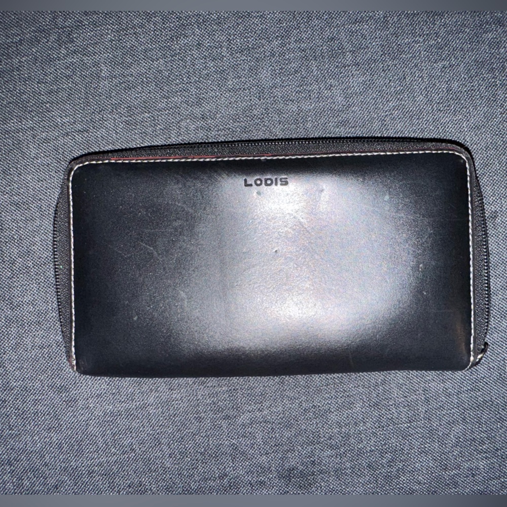 Lodis Black Leather Wallet Sleek Design
